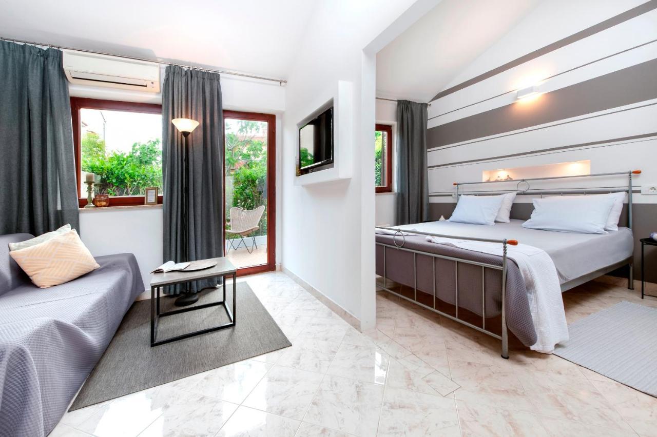 Villa B&B Marina & Parking Free Rovinj Eksteriør billede